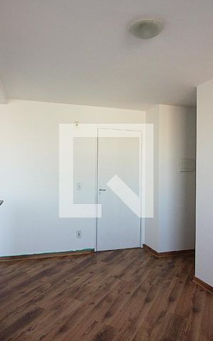 Apartamento para alugar com 45m², 2 quartos e 1 vagaSala 