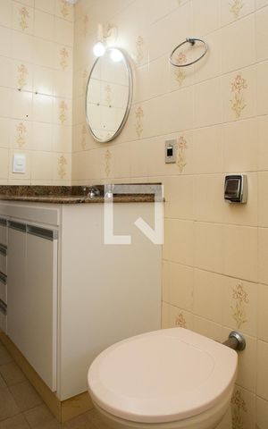 Apartamento à venda com 135m², 4 quartos e 2 vagasBanheiro Social 1