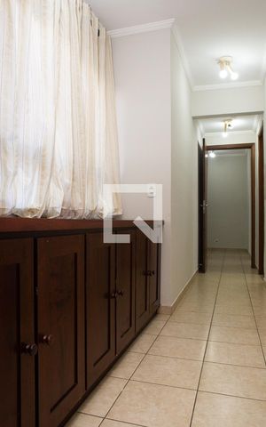 Apartamento à venda com 135m², 4 quartos e 2 vagasCorredor