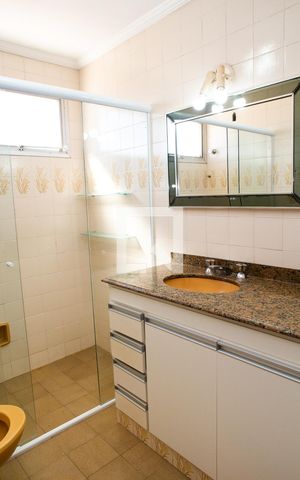 Apartamento à venda com 135m², 4 quartos e 2 vagasBanheiro da Suíte