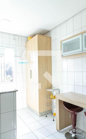 Apartamento à venda com 105m², 3 quartos e 2 vagas Apartamento à venda com 105m², 3 quartos e 2 vagasCozinha e Área de Serviço