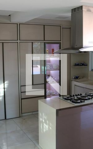 Casa para alugar com 650m², 4 quartos e 2 vagasCozinha