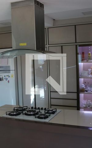 Casa para alugar com 650m², 4 quartos e 2 vagasCozinha