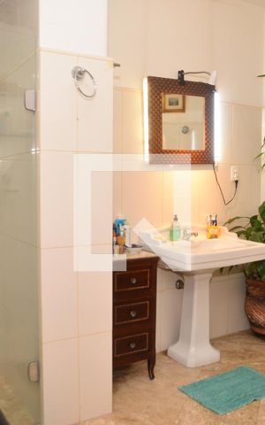 Apartamento à venda com 141m², 3 quartos e sem vagaBanheiro