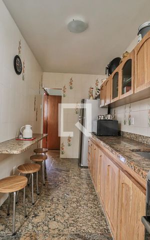 Casa à venda com 280m², 4 quartos e 3 vagasCozinha
