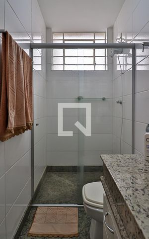 Casa à venda com 280m², 4 quartos e 3 vagasBanheiro do Quarto 4 Suíte