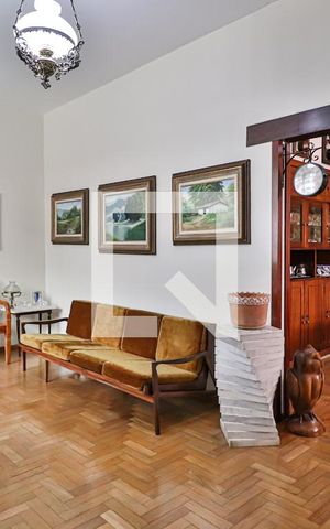 Casa à venda com 280m², 4 quartos e 3 vagasSala de Estar
