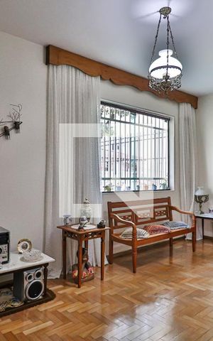 Casa à venda com 280m², 4 quartos e 3 vagasSala de Estar