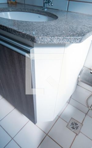 Apartamento para alugar com 55m², 2 quartos e 1 vagaDetalhe do Banheiro