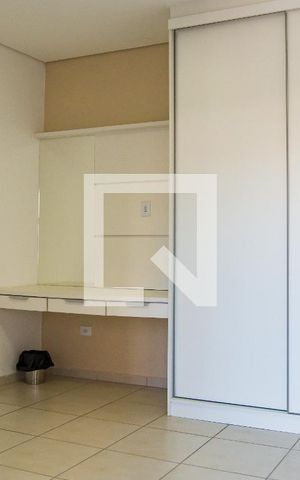 Casa à venda com 217m², 5 quartos e 5 vagasQuarto 4 - Casa 2