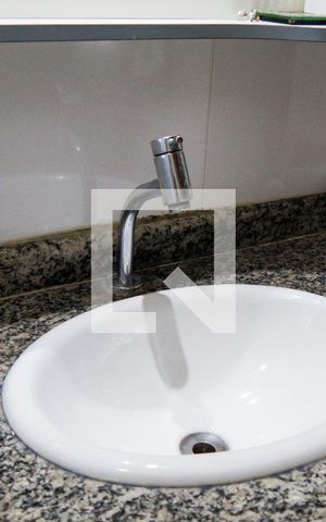 Casa à venda com 217m², 5 quartos e 5 vagasBanheiro Social