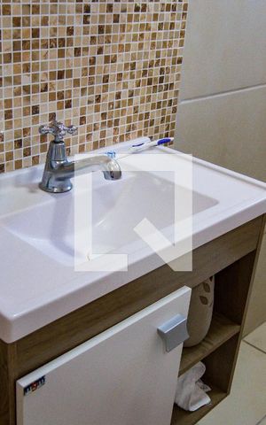 Casa à venda com 217m², 5 quartos e 5 vagasBanheiro da Suíte 2 - Casa 2