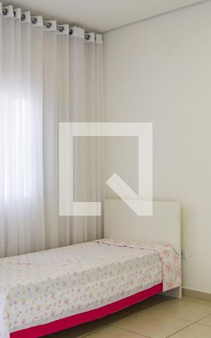Casa à venda com 217m², 5 quartos e 5 vagasQuarto 4 - Casa 2