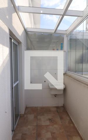 Apartamento à venda com 75m², 2 quartos e 1 vagaÁrea de Serviço