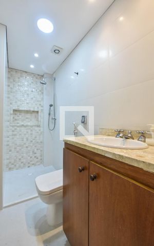 Apartamento para alugar com 68m², 2 quartos e 1 vagaBanheiro 