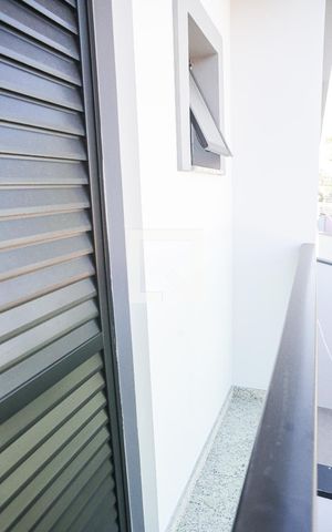 Casa à venda com 156m², 3 quartos e 2 vagas Casa à venda com 156m², 3 quartos e 2 vagasVaranda da Suíte