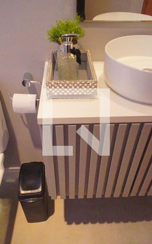 Apartamento para alugar com 205m², 2 quartos e 2 vagasBanheiro 2