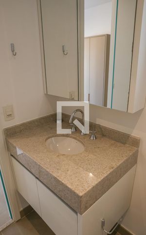 Studio à venda com 30m², 1 quarto e sem vaga Studio à venda com 30m², 1 quarto e sem vagaBanheiro