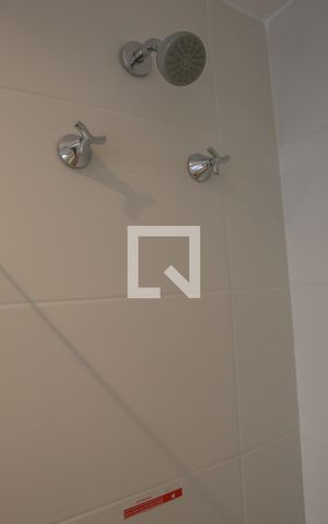 Studio à venda com 30m², 1 quarto e sem vaga Studio à venda com 30m², 1 quarto e sem vagaBanheiro