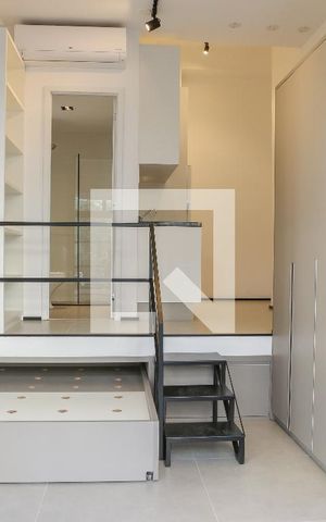 Studio à venda com 30m², 1 quarto e sem vaga Studio à venda com 30m², 1 quarto e sem vagaSala e Quarto
