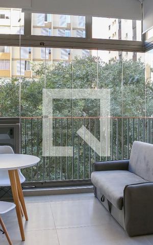 Studio à venda com 30m², 1 quarto e sem vaga Studio à venda com 30m², 1 quarto e sem vagaSala e Quarto