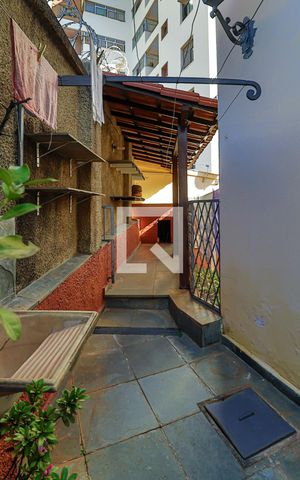 Casa à venda com 493m², 6 quartos e 3 vagasVaranda da Cozinha