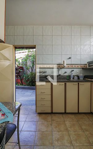 Casa à venda com 493m², 6 quartos e 3 vagasCozinha