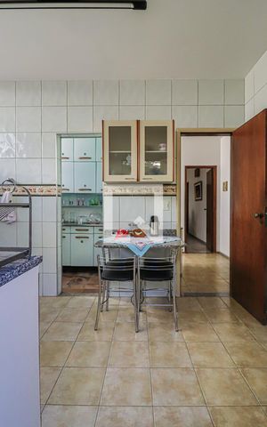 Casa à venda com 493m², 6 quartos e 3 vagasCozinha