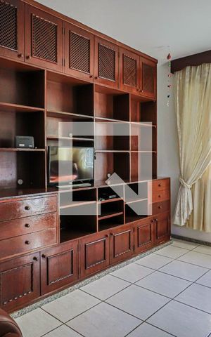 Casa à venda com 493m², 6 quartos e 3 vagasQuarto 4 Suíte