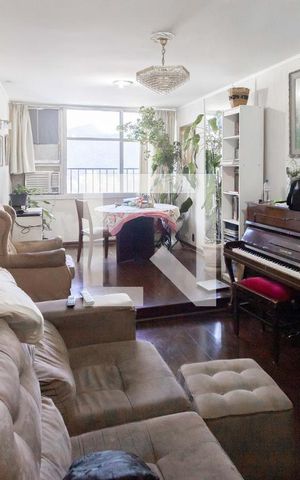 Apartamento à venda com 100m², 3 quartos e 1 vaga Apartamento à venda com 100m², 3 quartos e 1 vagaSala