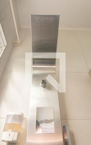 Casa à venda com 150m², 2 quartos e 4 vagas Casa à venda com 150m², 2 quartos e 4 vagasBanheiro