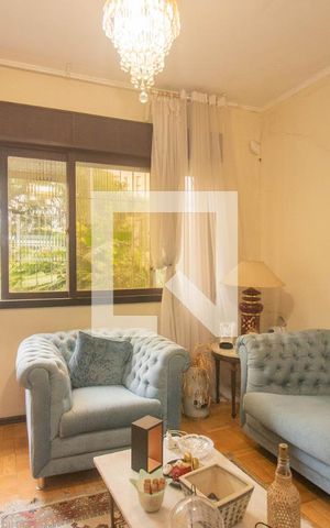 Casa à venda com 150m², 2 quartos e 4 vagas Casa à venda com 150m², 2 quartos e 4 vagasSala