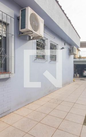 Casa à venda com 150m², 2 quartos e 4 vagas Casa à venda com 150m², 2 quartos e 4 vagasÁrea Comum