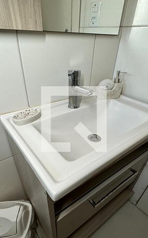 Casa à venda com 92m², 2 quartos e 2 vagasBanheiro da Suíte 2 