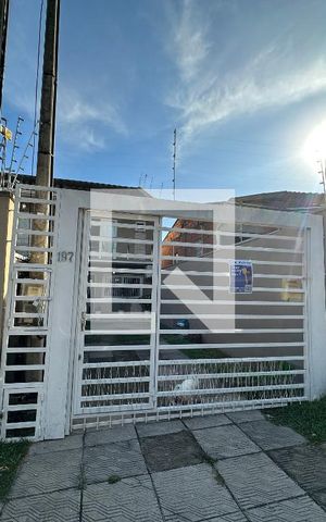 Casa à venda com 92m², 2 quartos e 2 vagasFachada da casa 