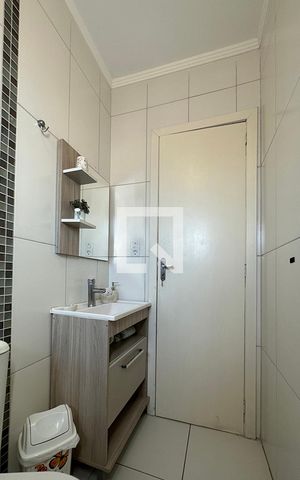Casa à venda com 92m², 2 quartos e 2 vagasBanheiro da Suíte 2 