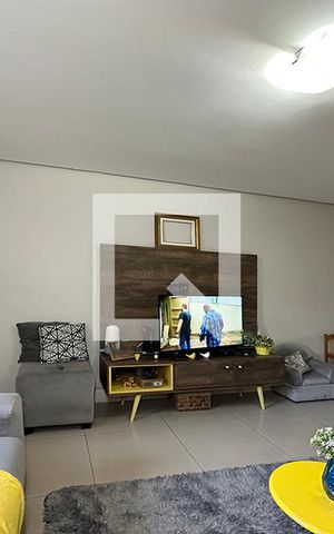 Casa à venda com 92m², 2 quartos e 2 vagasSala 