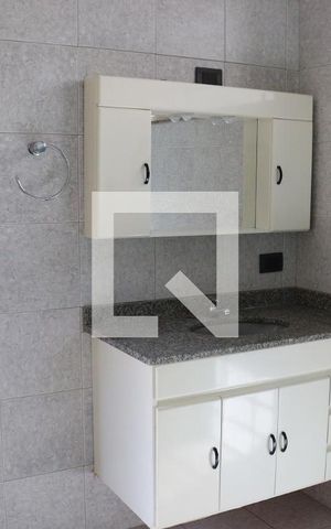 Casa à venda com 260m², 4 quartos e 6 vagasBanheiro 1