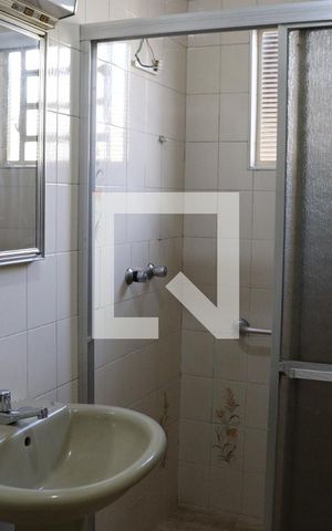 Casa à venda com 260m², 4 quartos e 6 vagasBanheiro do Quarto 3