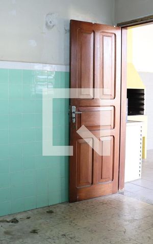 Casa à venda com 260m², 4 quartos e 6 vagasQuarto de Serviço