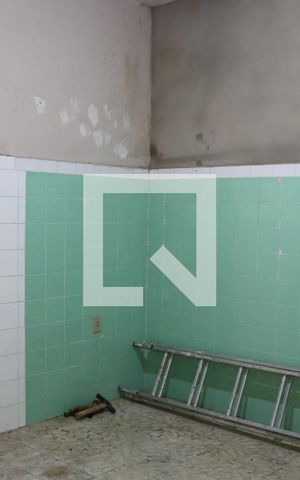 Casa à venda com 260m², 4 quartos e 6 vagasQuarto de Serviço