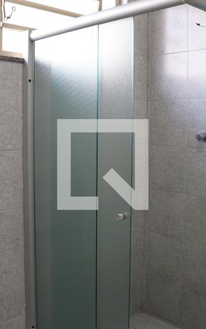 Casa à venda com 260m², 4 quartos e 6 vagasBanheiro 1