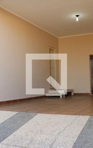 Casa à venda com 260m², 4 quartos e 6 vagasGaragem