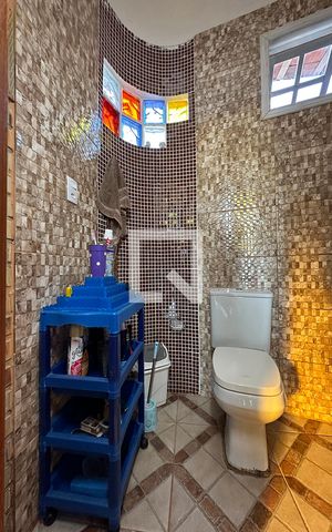 Casa à venda com 120m², 1 quarto e 2 vagasBanheiro 