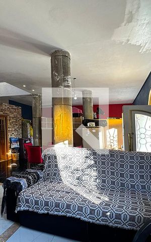Casa à venda com 120m², 1 quarto e 2 vagasSala 