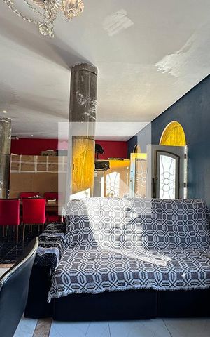 Casa à venda com 120m², 1 quarto e 2 vagasSala 