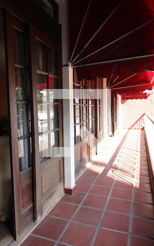 Casa à venda com 477m², 5 quartos e 3 vagasVaranda