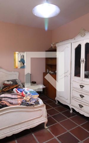 Casa à venda com 477m², 5 quartos e 3 vagasQuarto 2