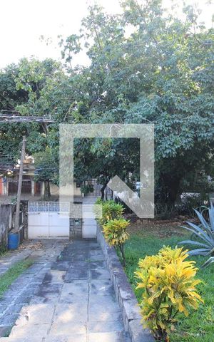 Casa à venda com 477m², 5 quartos e 3 vagasÁrea Externa - Frente