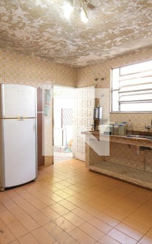 Casa à venda com 477m², 5 quartos e 3 vagasCozinha